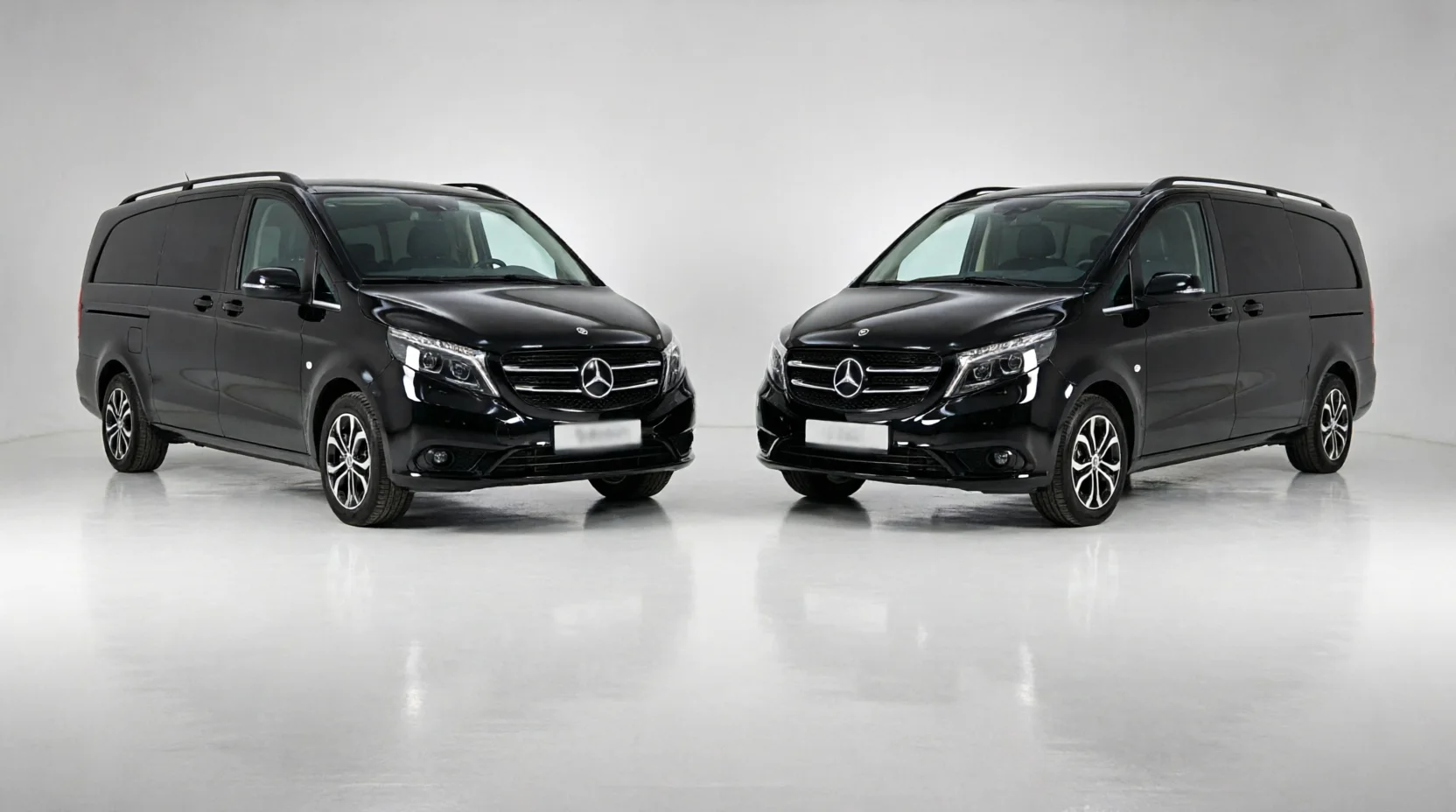 Dos Mercedes V Class negras en estudio para servicios privados en Alicante